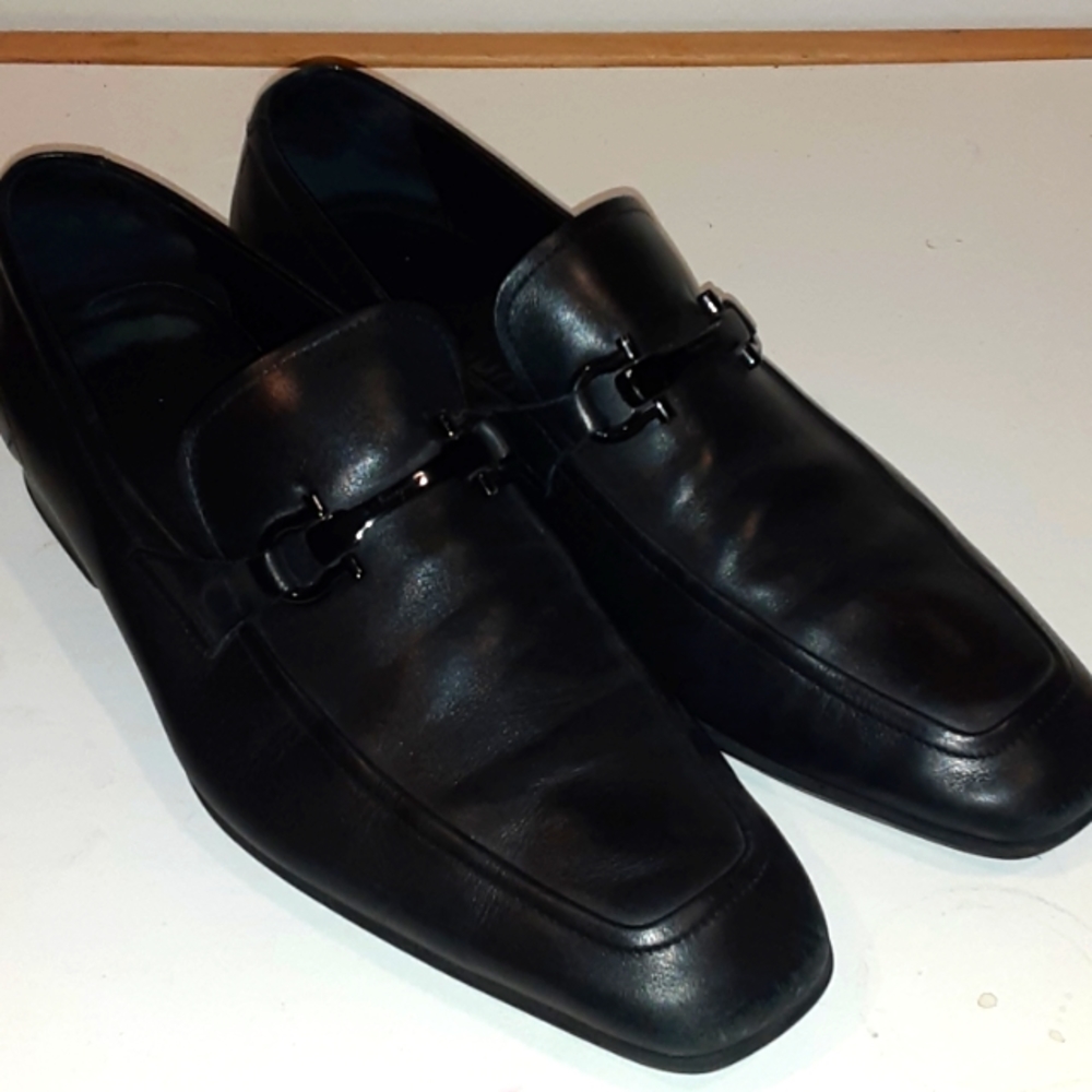 Black Ferragamo Gancini Bit Loafers Size 9M (US)